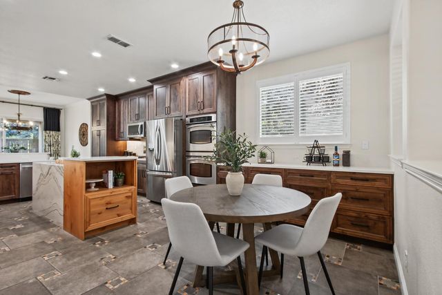140 Montilla Cir, Sacramento, CA 95835