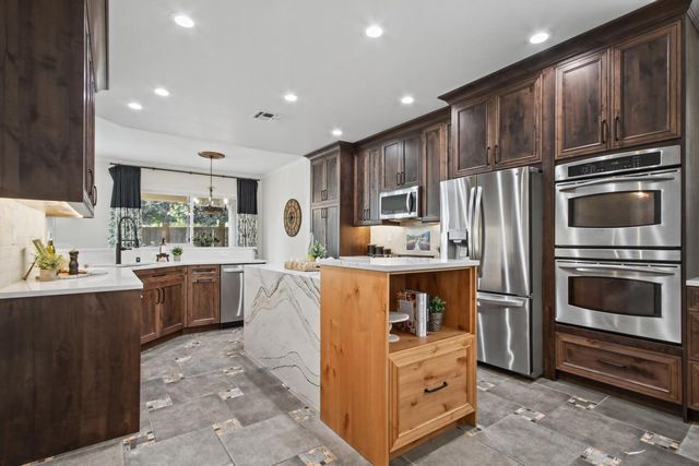140 Montilla Cir, Sacramento, CA 95835