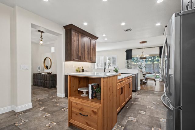 140 Montilla Cir, Sacramento, CA 95835