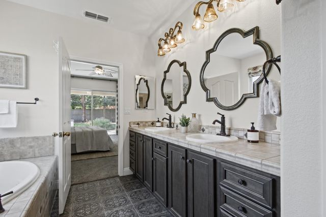 140 Montilla Cir, Sacramento, CA 95835