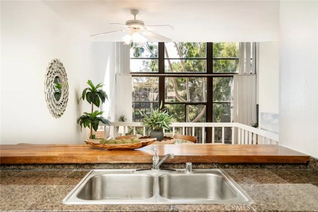 7316 N Marina Pacifica North, Long Beach, CA 90803