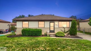 16209 Secretariat Street, Roseville, MI 48066