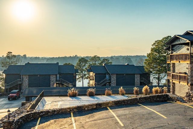 203 Stearns Point, Unit F-1, Hot Springs, AR 71913