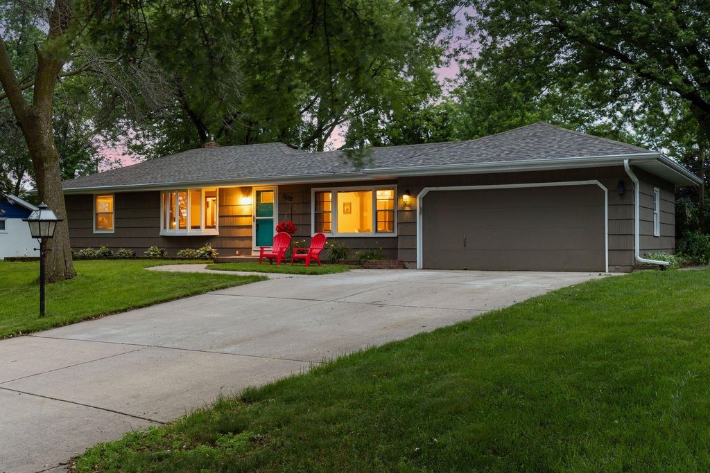 3572 Emerald Drive, White Bear Lake, MN 55110