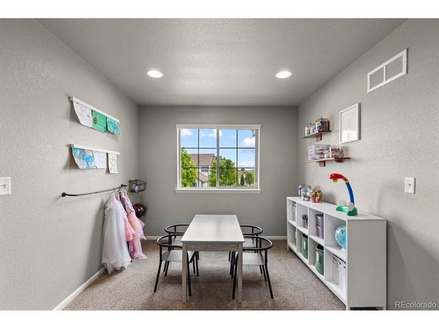2719 Saltbrush Dr, Loveland, CO 80538