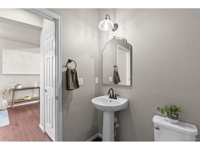 2719 Saltbrush Dr, Loveland, CO 80538
