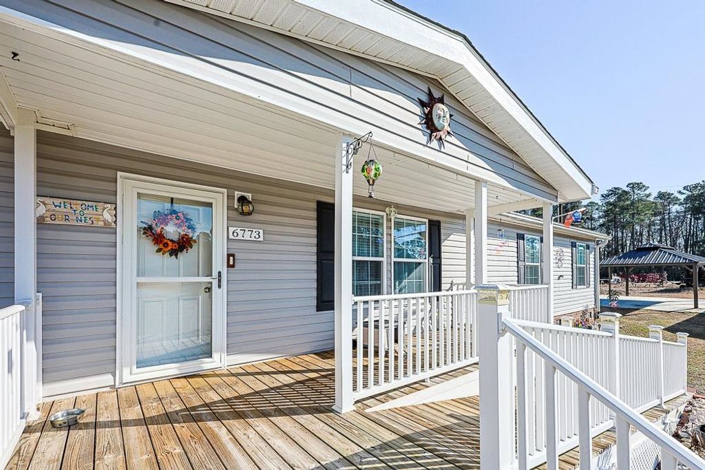 6773 Hampton Rd., Conway, SC 29527