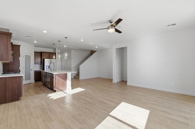 3848 Chitalpa, Santa Fe, NM 87507