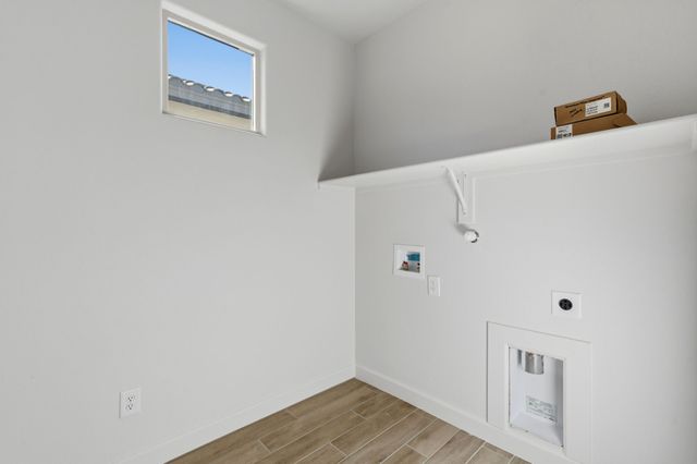 3848 Chitalpa, Santa Fe, NM 87507