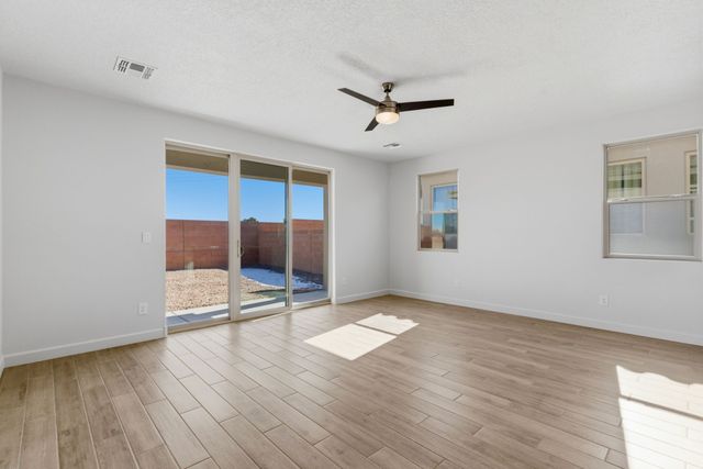 3848 Chitalpa, Santa Fe, NM 87507