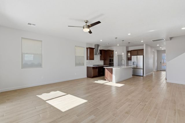 3848 Chitalpa, Santa Fe, NM 87507