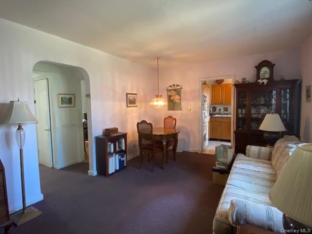 255-15 75th Avenue G-1, Glen Oaks, NY 11004 — photo 4