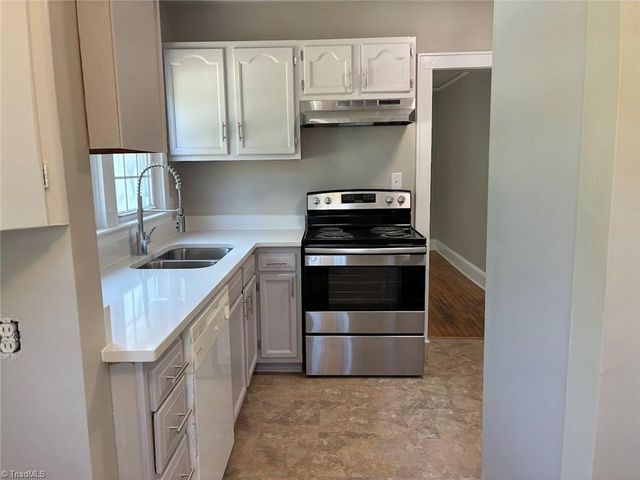 532 Polo Road, Winston-salem, NC 27106