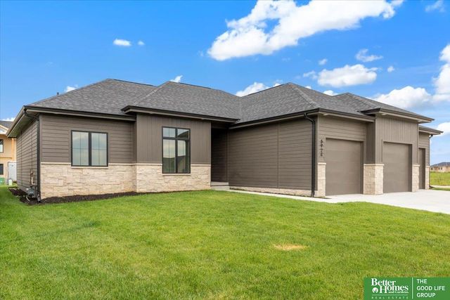 5924 N 208 Street, Elkhorn, NE 68022