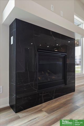 5924 N 208 Street, Elkhorn, NE 68022