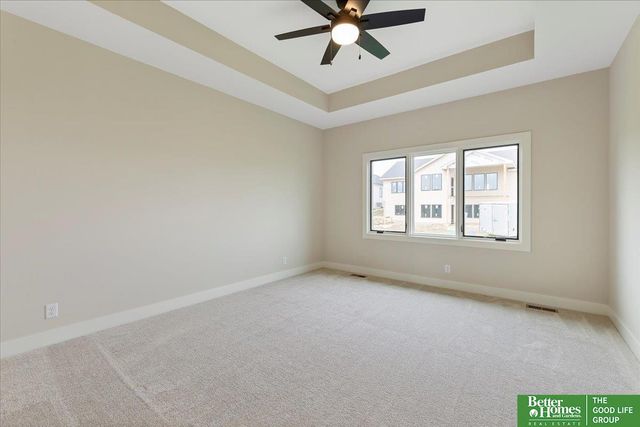 5924 N 208 Street, Elkhorn, NE 68022