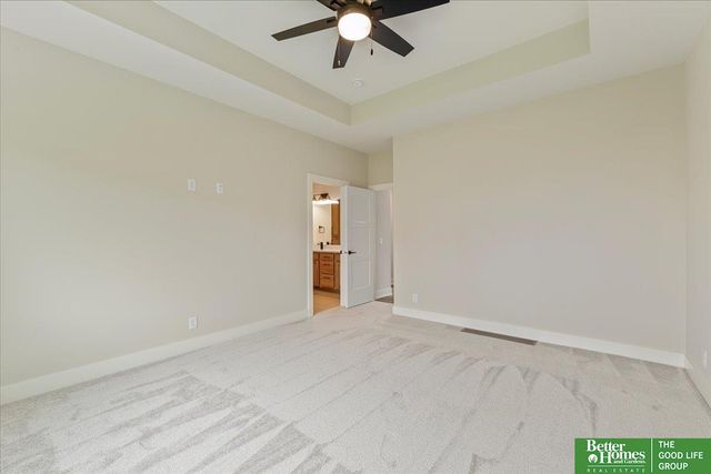 5924 N 208 Street, Elkhorn, NE 68022