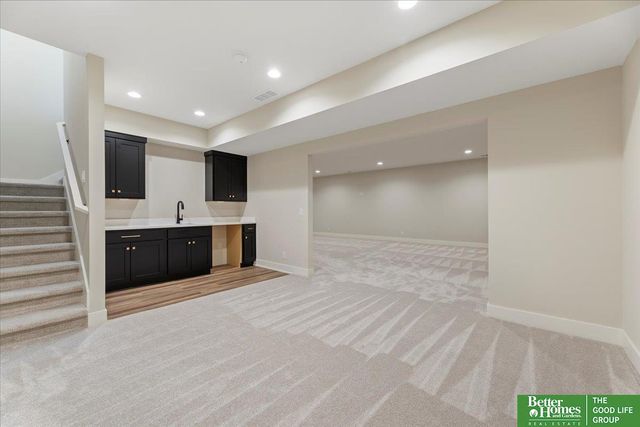 5924 N 208 Street, Elkhorn, NE 68022