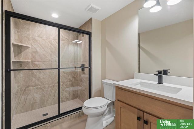 5924 N 208 Street, Elkhorn, NE 68022