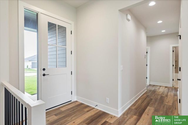 5924 N 208 Street, Elkhorn, NE 68022