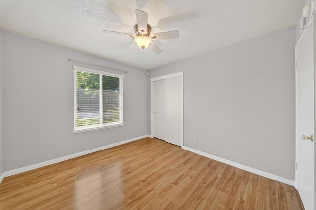 1091 Stanford Avenue, Clovis, CA 93611