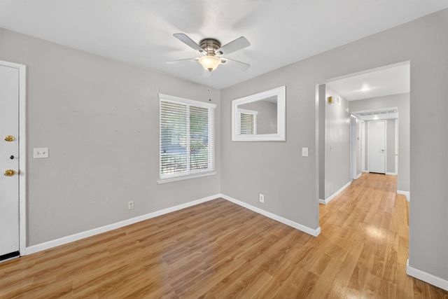 1091 Stanford Avenue, Clovis, CA 93611