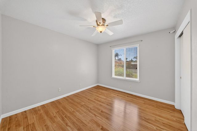 1091 Stanford Avenue, Clovis, CA 93611