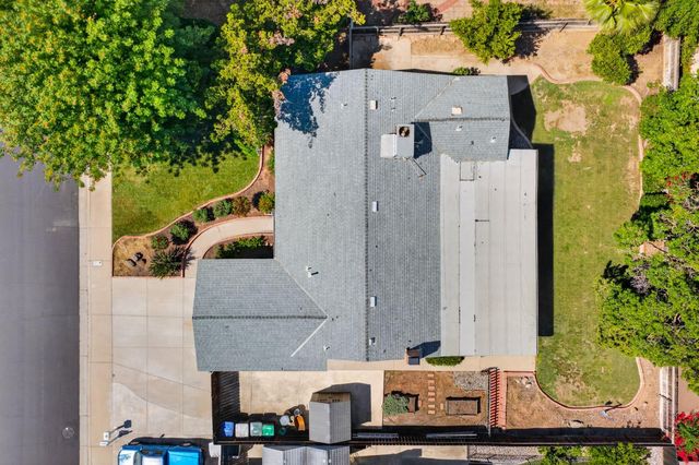 1091 Stanford Avenue, Clovis, CA 93611