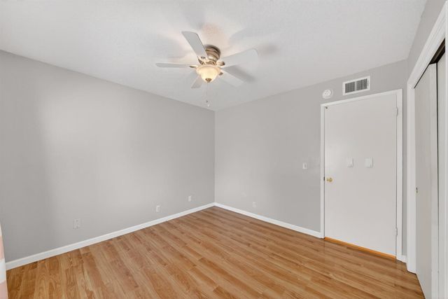 1091 Stanford Avenue, Clovis, CA 93611