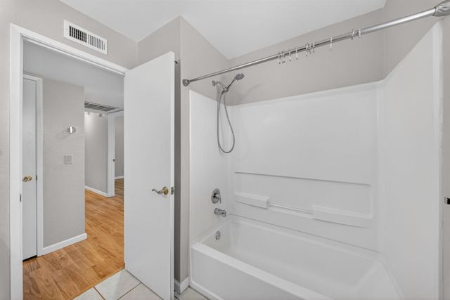 1091 Stanford Avenue, Clovis, CA 93611