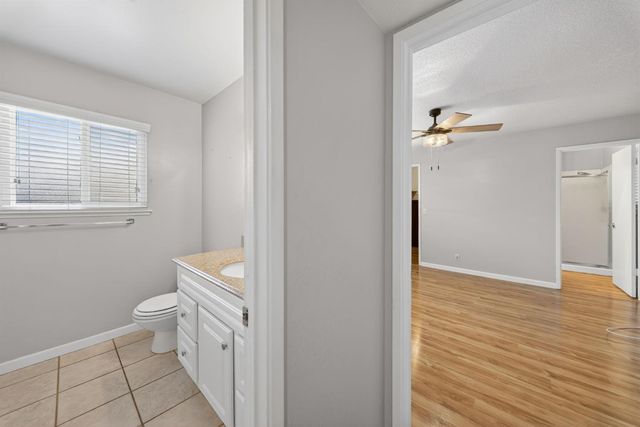 1091 Stanford Avenue, Clovis, CA 93611