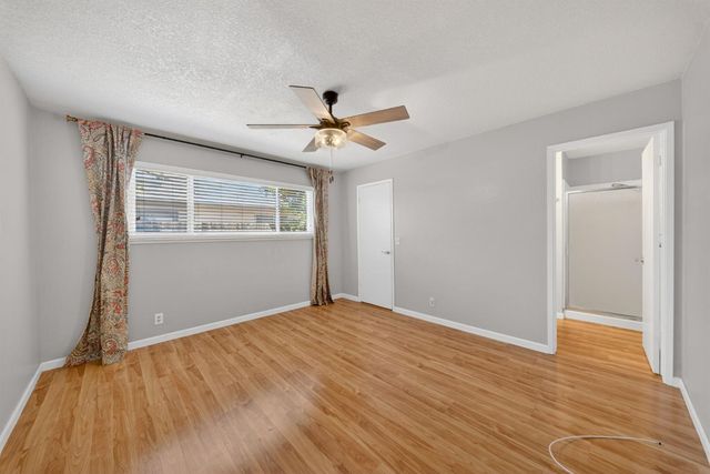 1091 Stanford Avenue, Clovis, CA 93611
