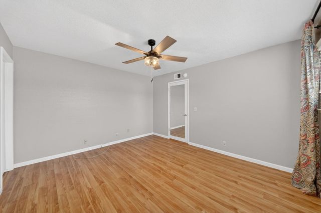 1091 Stanford Avenue, Clovis, CA 93611