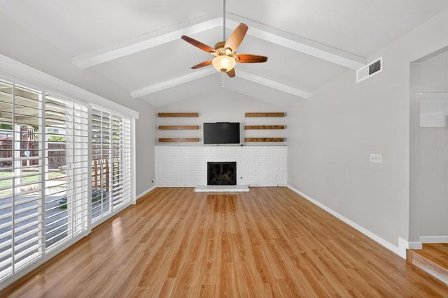 1091 Stanford Avenue, Clovis, CA 93611
