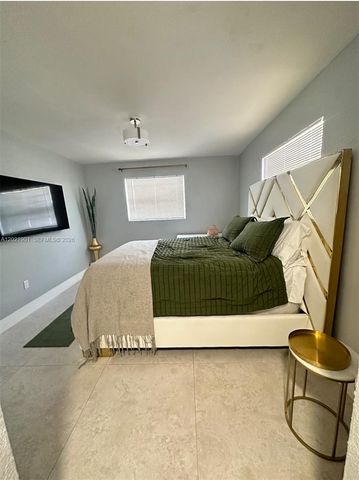 8531 NW 25th St, Sunrise, FL 33322