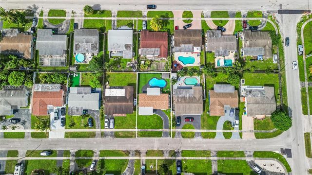 8531 NW 25th St, Sunrise, FL 33322