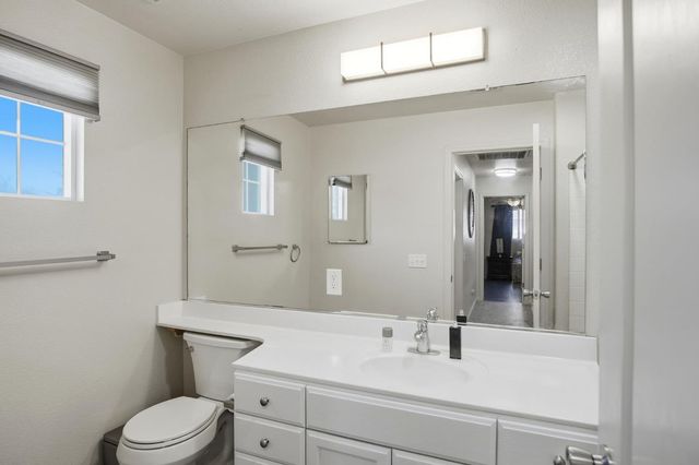 4185 Pathway Ln, Turlock, CA 95382