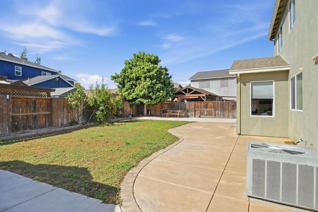 4185 Pathway Ln, Turlock, CA 95382