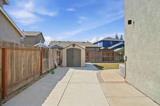 4185 Pathway Ln, Turlock, CA 95382