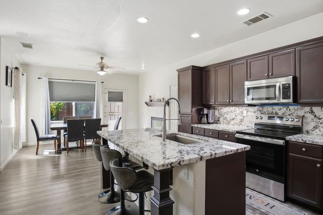 4185 Pathway Ln, Turlock, CA 95382