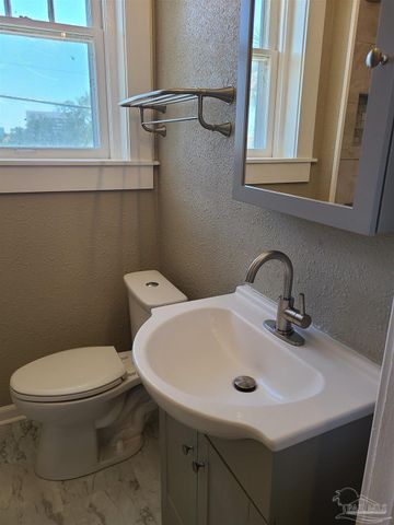 504 N Spring St B, Pensacola, FL 32501
