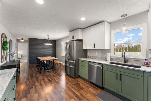 897 Jane Avenue, Chesterton, IN 46304