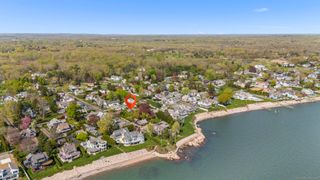 29 Crescent Bluff Avenue, Branford, CT 06405