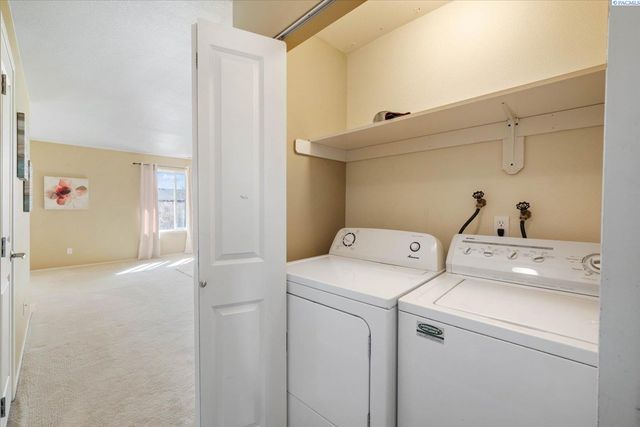 3121 W Hood Ave Apt I204, Kennewick, WA 99336