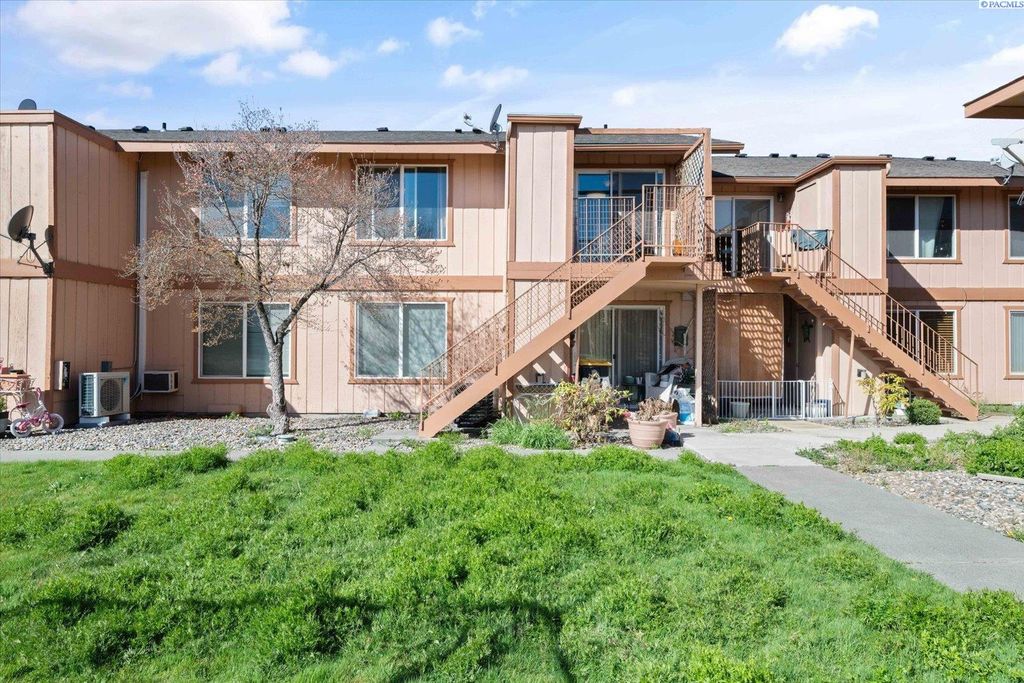 3121 W Hood Ave Apt I204, Kennewick, WA 99336