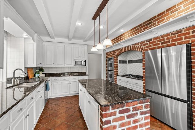 10797 Purdey Road, Eden Prairie, MN 55347