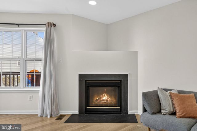 42996 ASTELL ST, Chantilly, VA 20152