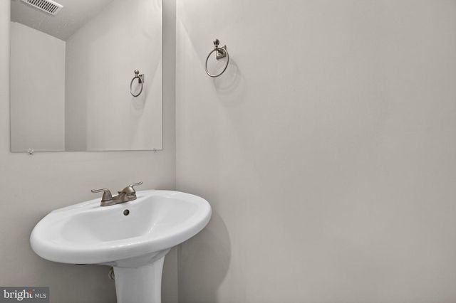 42996 ASTELL ST, Chantilly, VA 20152