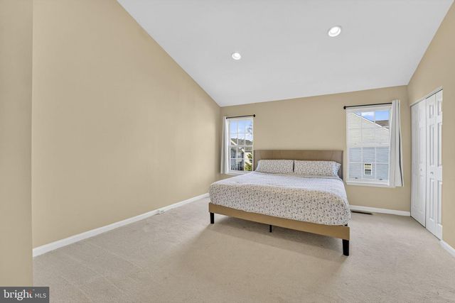 42996 ASTELL ST, Chantilly, VA 20152