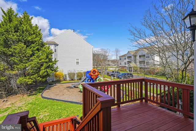 42996 ASTELL ST, Chantilly, VA 20152